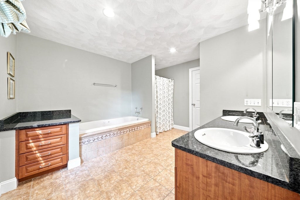 25 Essex St, Middleton, MA, 25 Essex St, Middleton, MA Photo #20