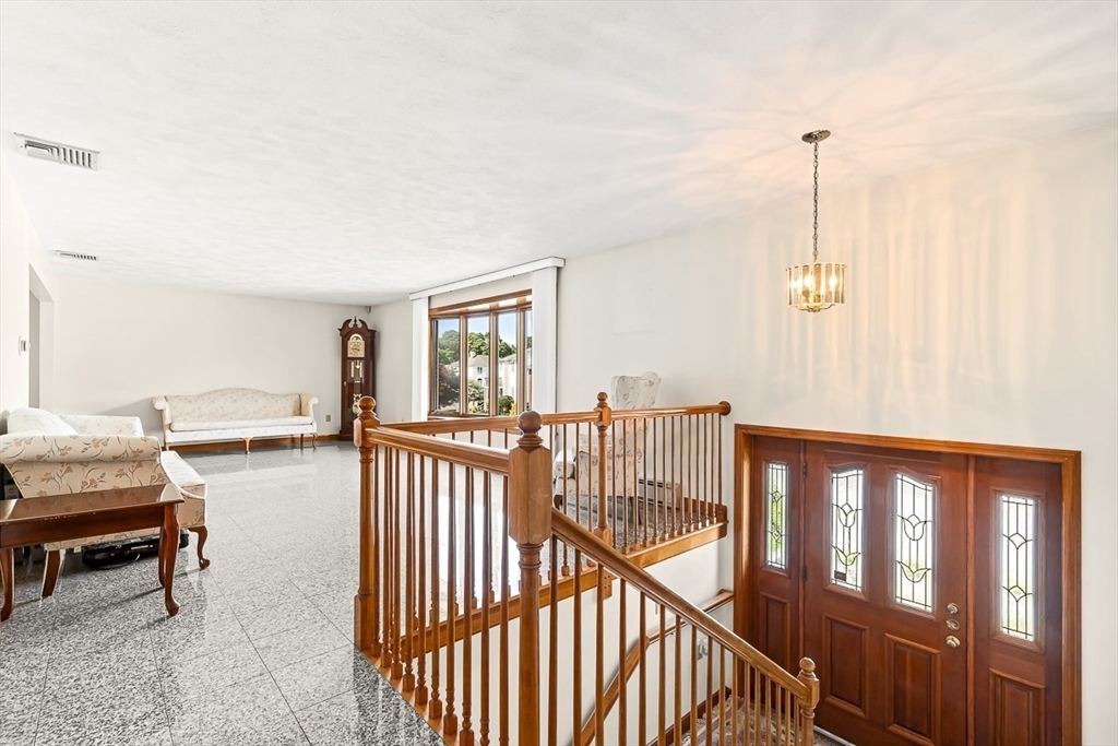 12 Landers Rd