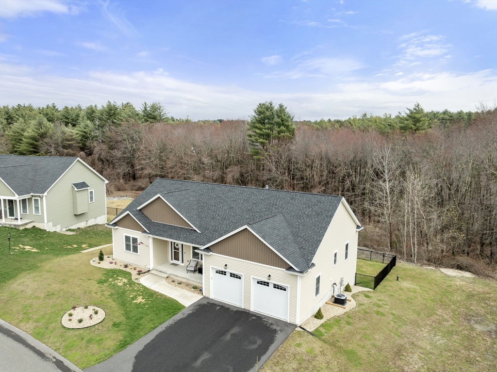 17 Sunny Crest Ln