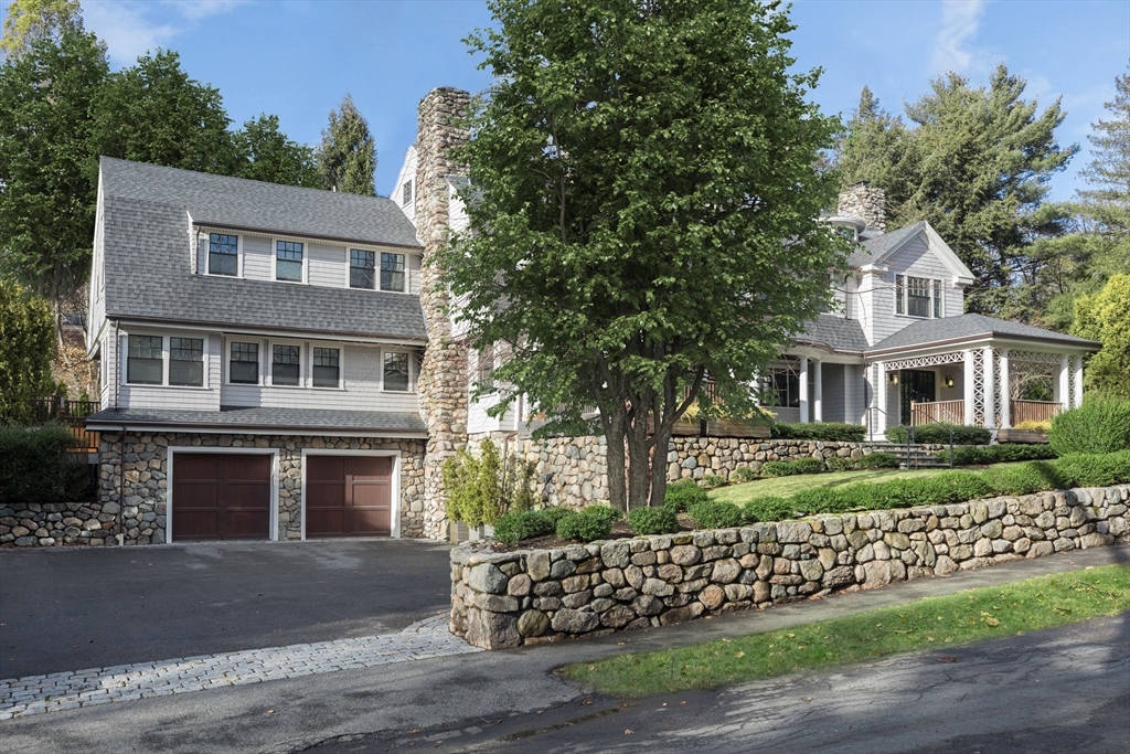 9 Woodman Road