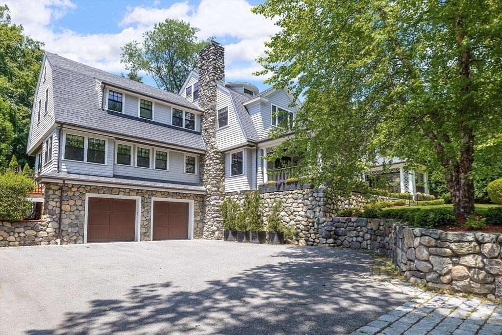 9 Woodman Road
