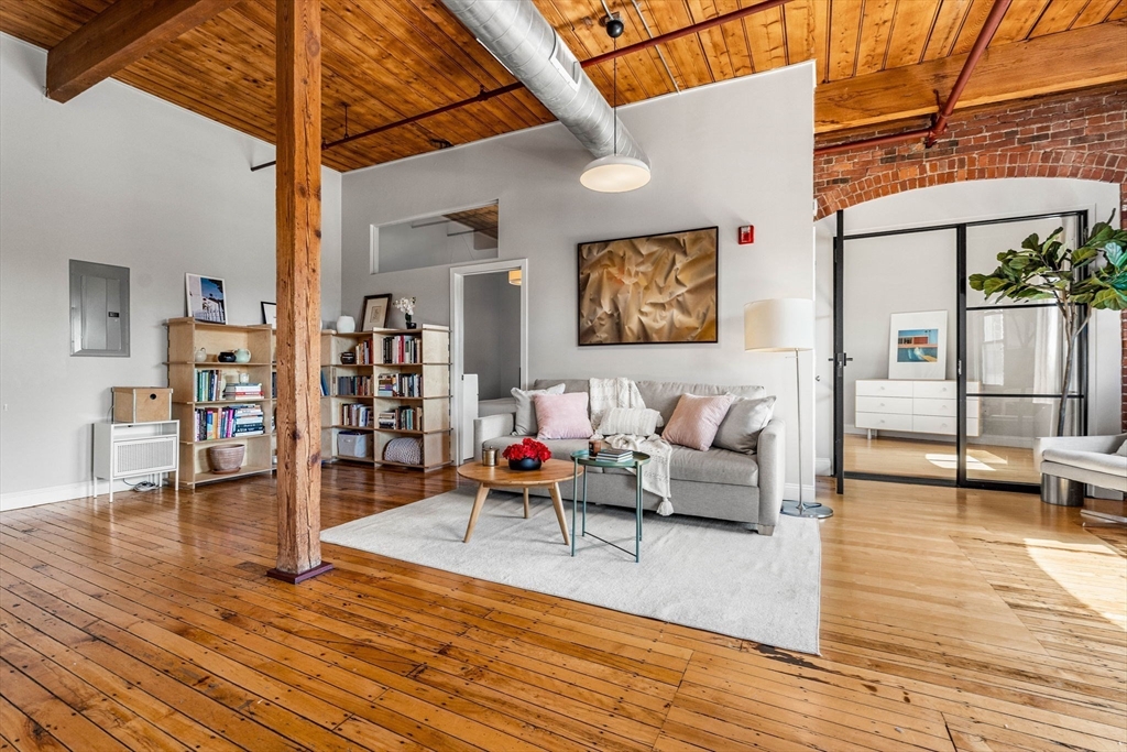 244 Brighton Ave 405