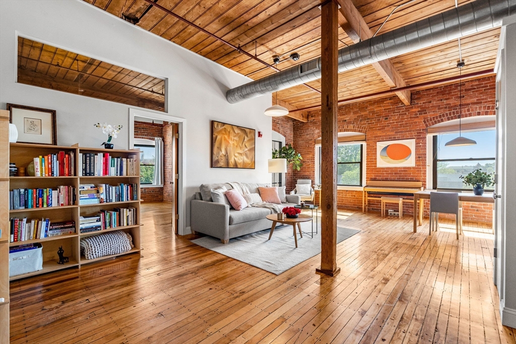 244 Brighton Ave 405