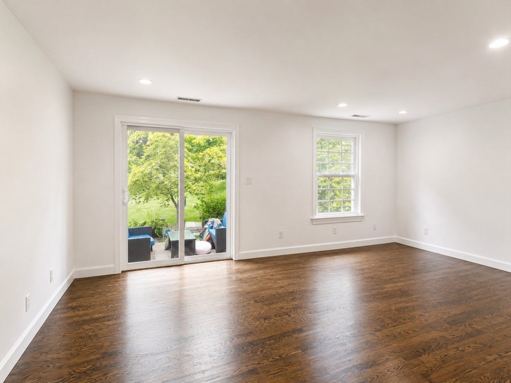16 Jericho Rd 16