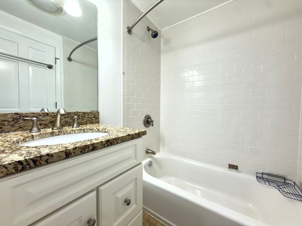 16 Jericho Rd #16, Weston, MA Photo #8