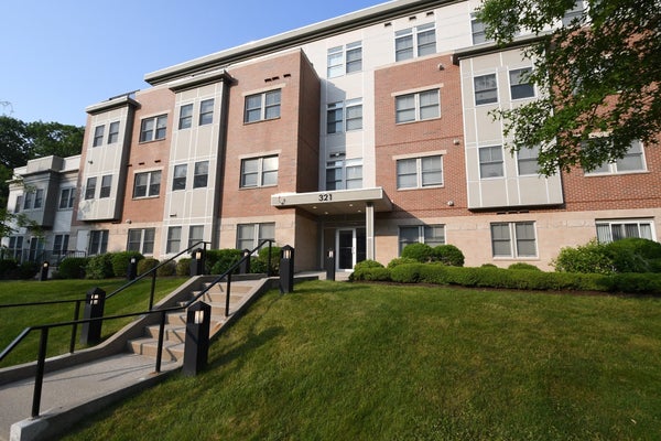 321 HAMMOND POND PKWY UNIT 302, CHESTNUT HILL, MA 02467 - Image bdfa3023687e9bcc85c8ae80ca1f534b/1697291281