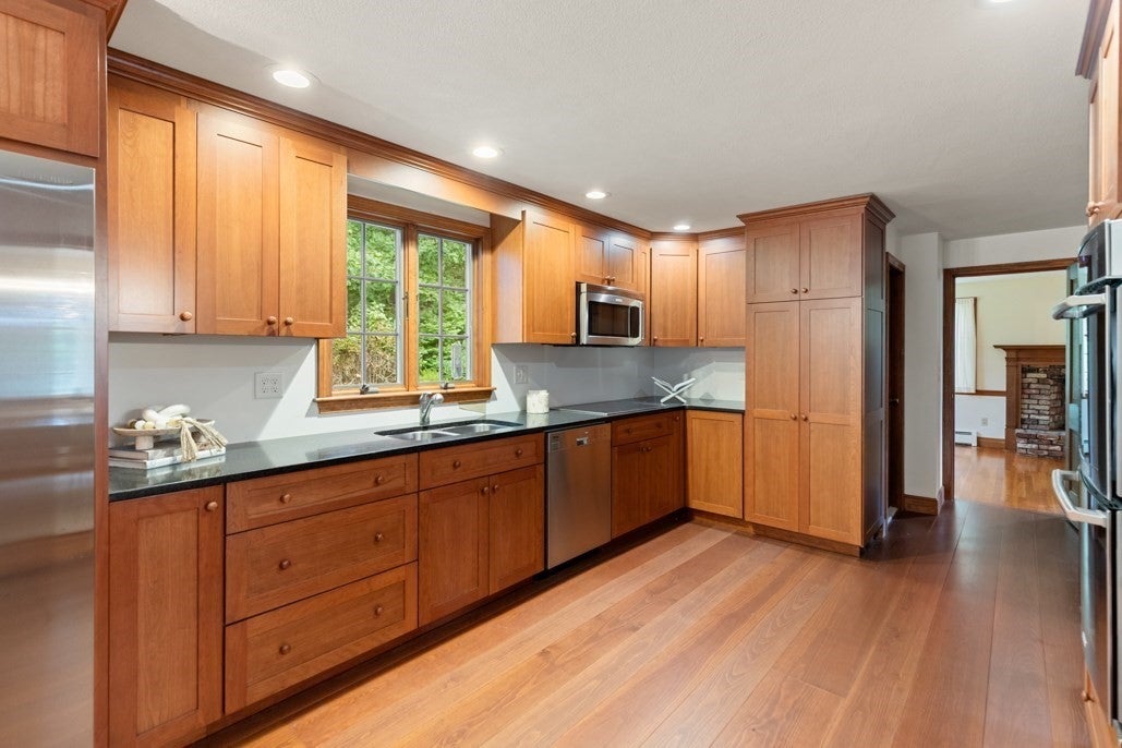 480 Essex St, Lynnfield, MA, 480 Essex St, Lynnfield, MA Photo #21