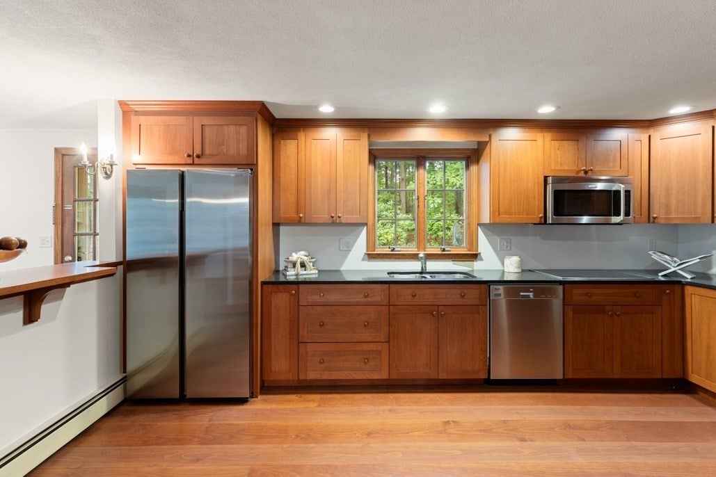 480 Essex St, Lynnfield, MA, 480 Essex St, Lynnfield, MA Photo #17