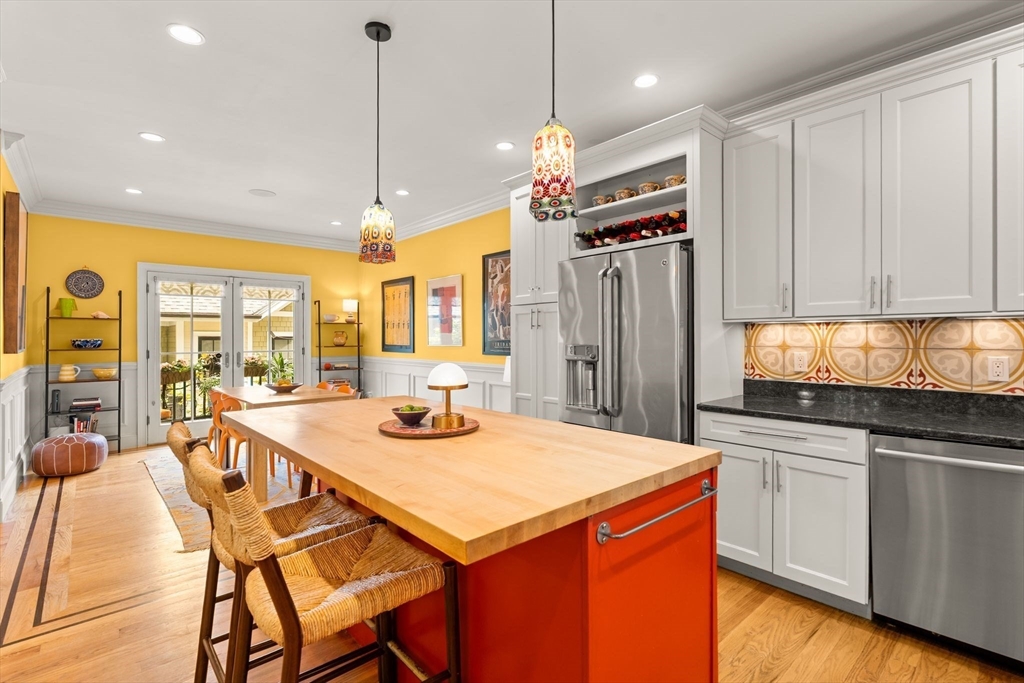 209 Chestnut Ave #2, Boston, MA Photo #9