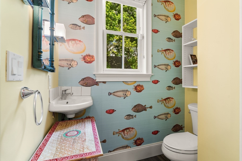 209 Chestnut Ave #2, Boston, MA Photo #14