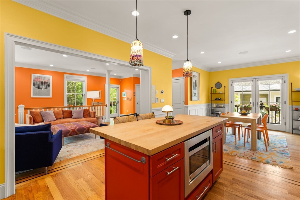 209 Chestnut Ave #2, Boston, MA Photo #8