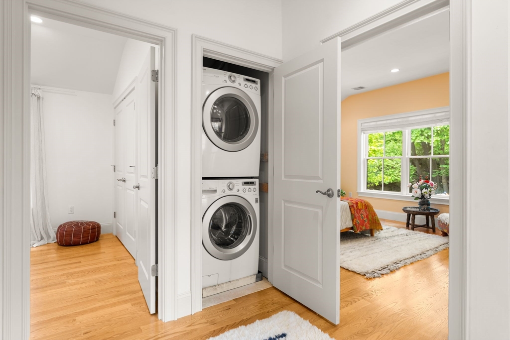 209 Chestnut Ave #2, Boston, MA Photo #17