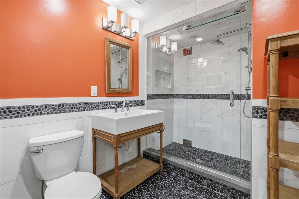 209 Chestnut Ave #2, Boston, MA Photo #33