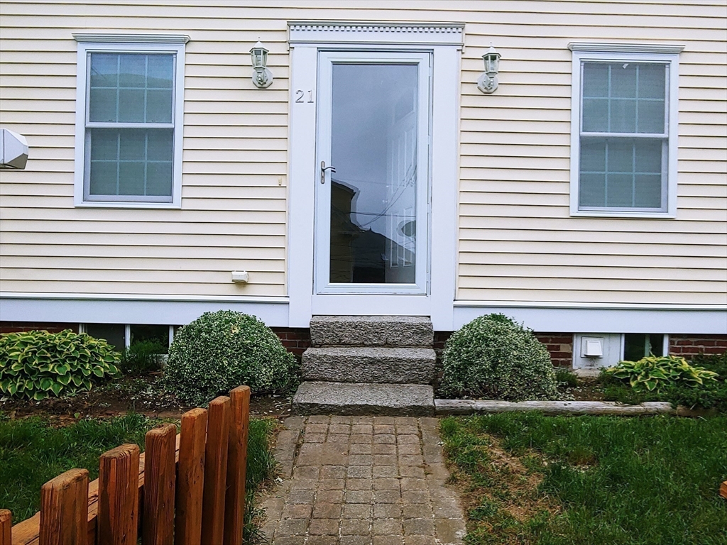 21 Beacon St