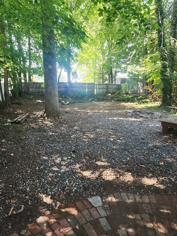 41 Race St