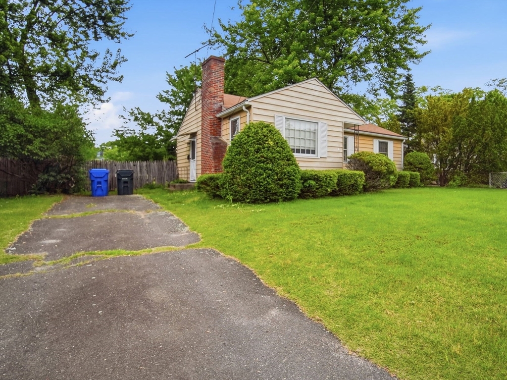 40 West Canton Circle