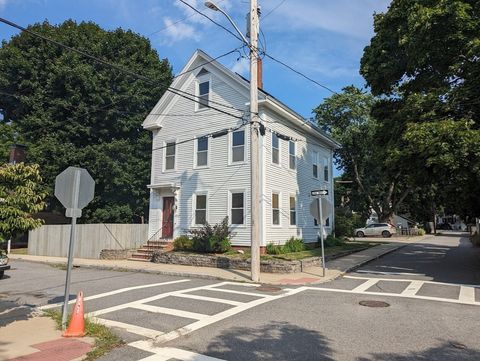 Photo of 81/2 Russia St #0, Newburyport, MA 01950 (MLS # 73495808)