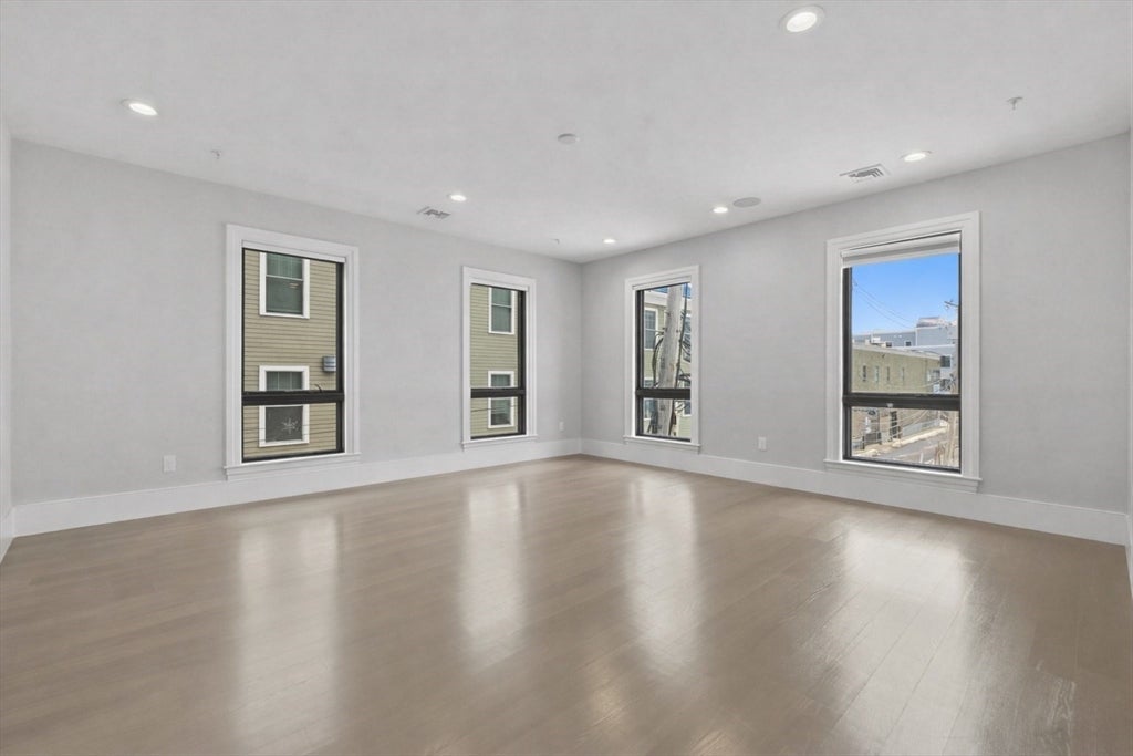 377 W 1st St #5, Boston, MA, 377 W 1st St #5, Boston, MA Photo #13