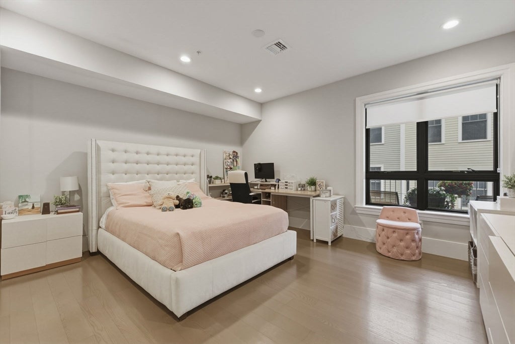 377 W 1st St #5, Boston, MA, 377 W 1st St #5, Boston, MA Photo #19