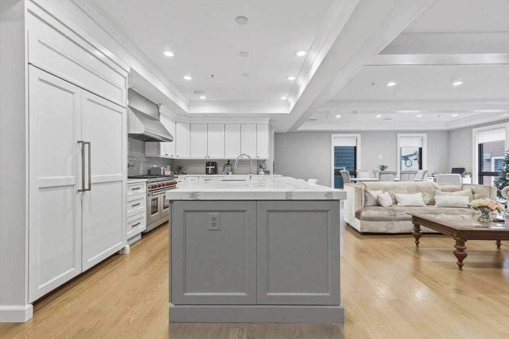 377 W 1st St #5, Boston, MA, 377 W 1st St #5, Boston, MA Photo #4