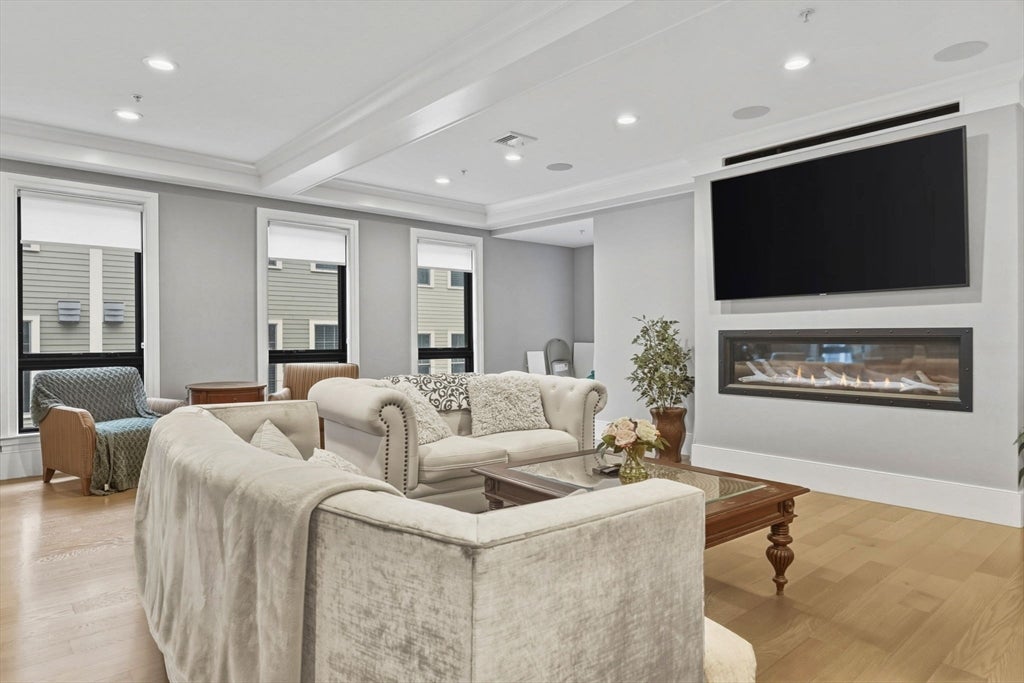 377 W 1st St #5, Boston, MA, 377 W 1st St #5, Boston, MA Photo #8