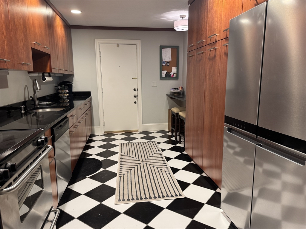 2 Rainbow Pond Dr 7