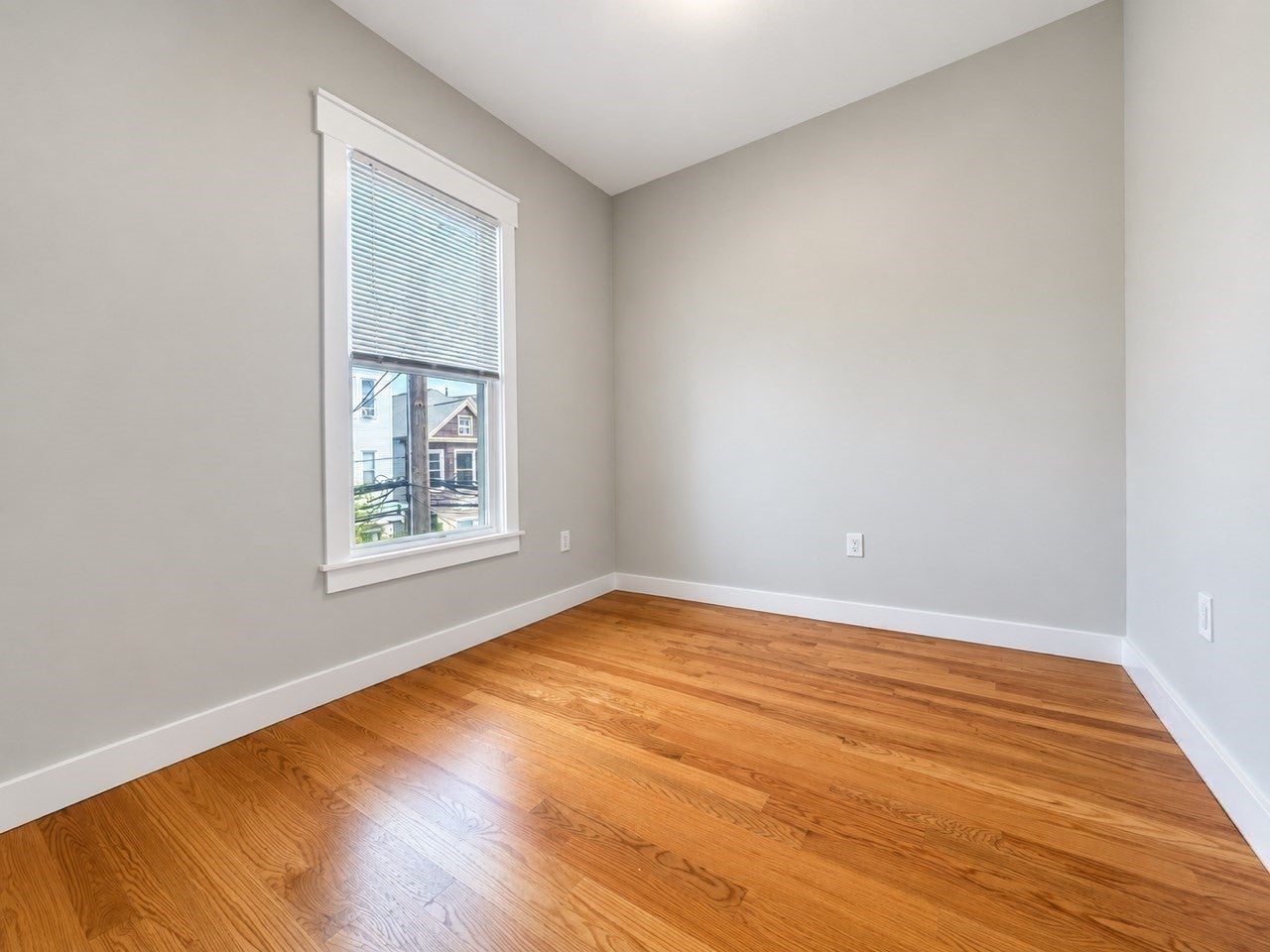57 Falcon St #2, Boston, MA Photo #12