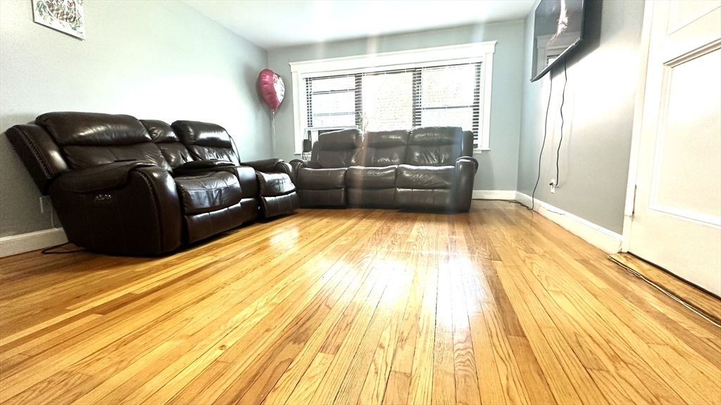 105 Nahant St 1