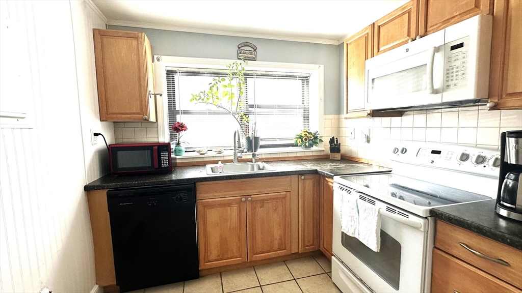 105 Nahant St 1