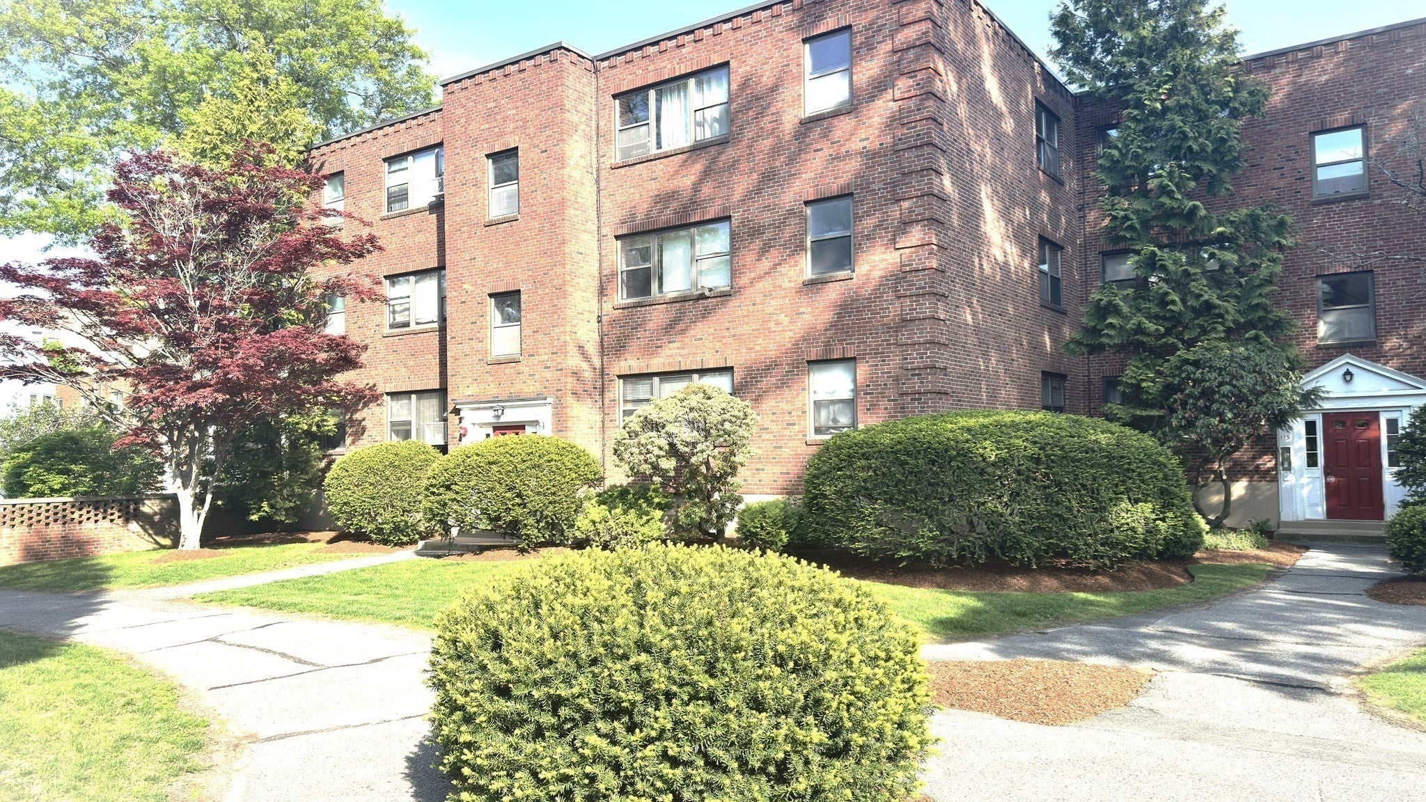 105 Nahant St
