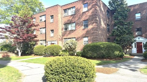 105 Nahant St 1 Lynn MA 01902