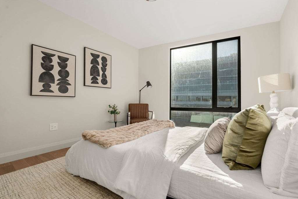 100 Lincoln Street 403