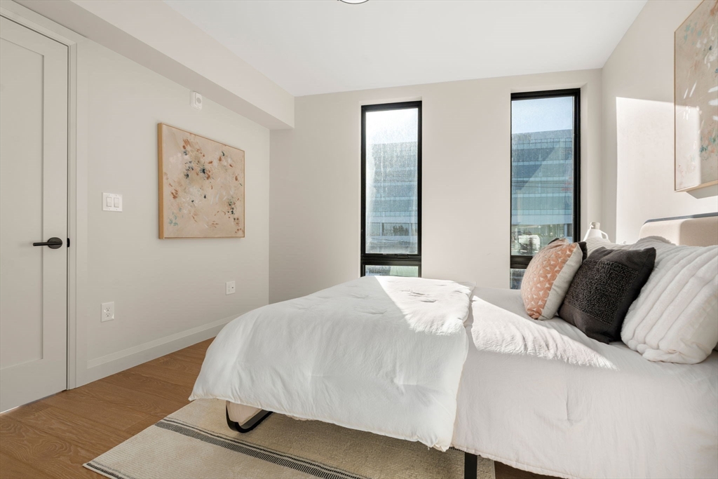 100 Lincoln Street 403