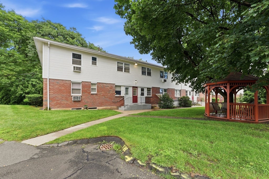 90 Colonial Circle #D, Chicopee, MA, 90 Colonial Circle #D, Chicopee, MA Photo #23