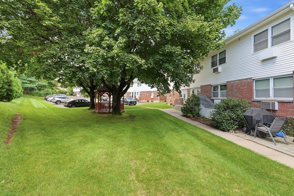 90 Colonial Circle #D, Chicopee, MA, 90 Colonial Circle #D, Chicopee, MA Photo #25