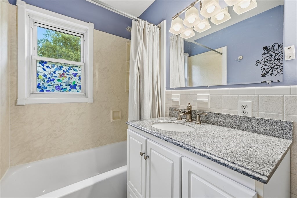 90 Colonial Circle #D, Chicopee, MA, 90 Colonial Circle #D, Chicopee, MA Photo #17