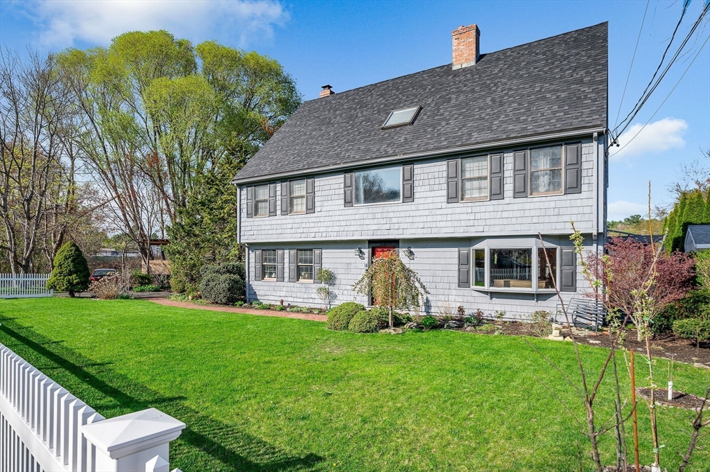 100 Farm St