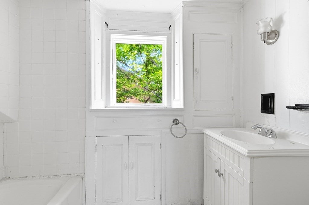 126 Lakehurst Ave, Weymouth, MA, 126 Lakehurst Ave, Weymouth, MA Photo #23