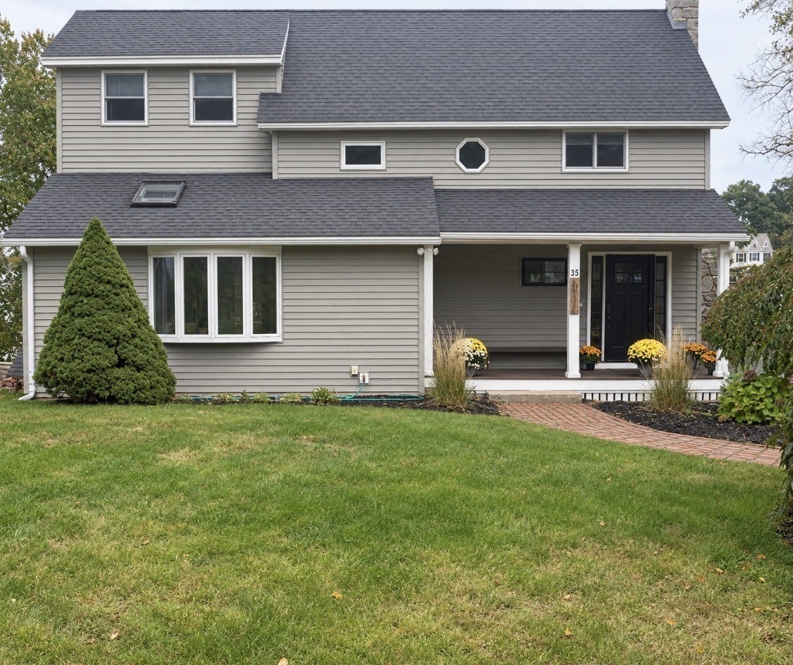 35 Lakeside Blvd