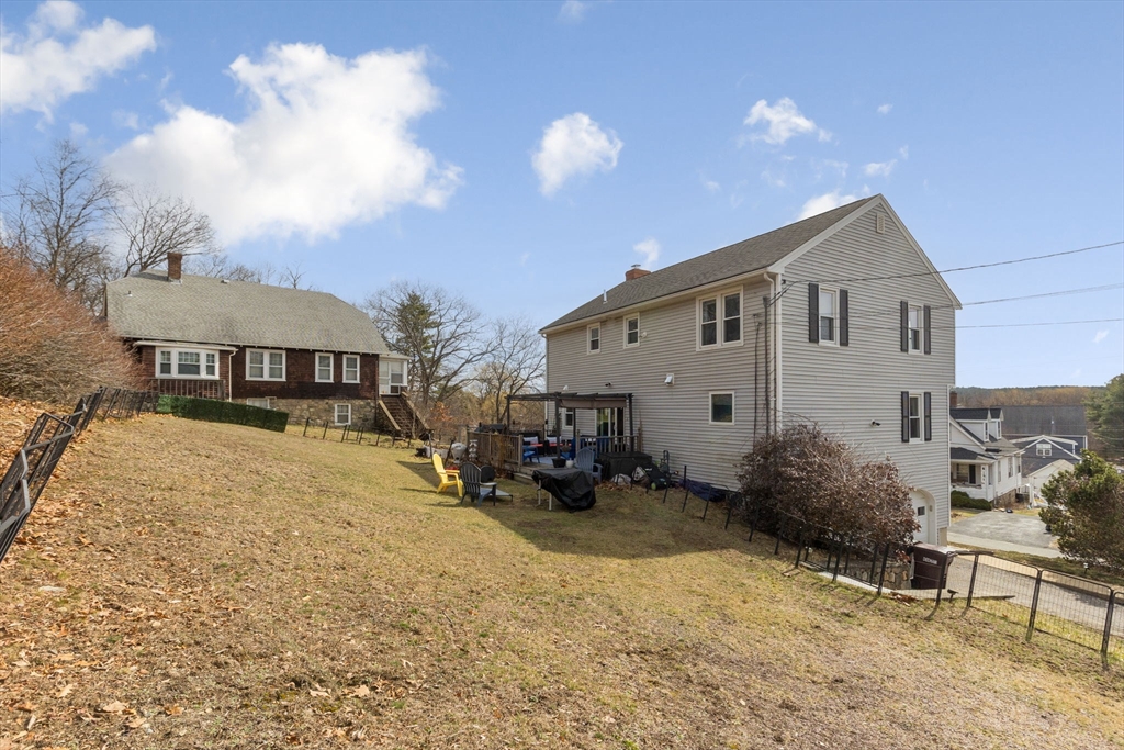 Dedham, Massachusetts 02026, United States, 4 Bedrooms Bedrooms, ,3 BathroomsBathrooms,Residential,Contingent,92566