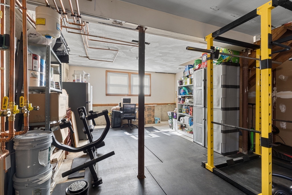 Dedham, Massachusetts 02026, United States, 4 Bedrooms Bedrooms, ,3 BathroomsBathrooms,Residential,Contingent,92566