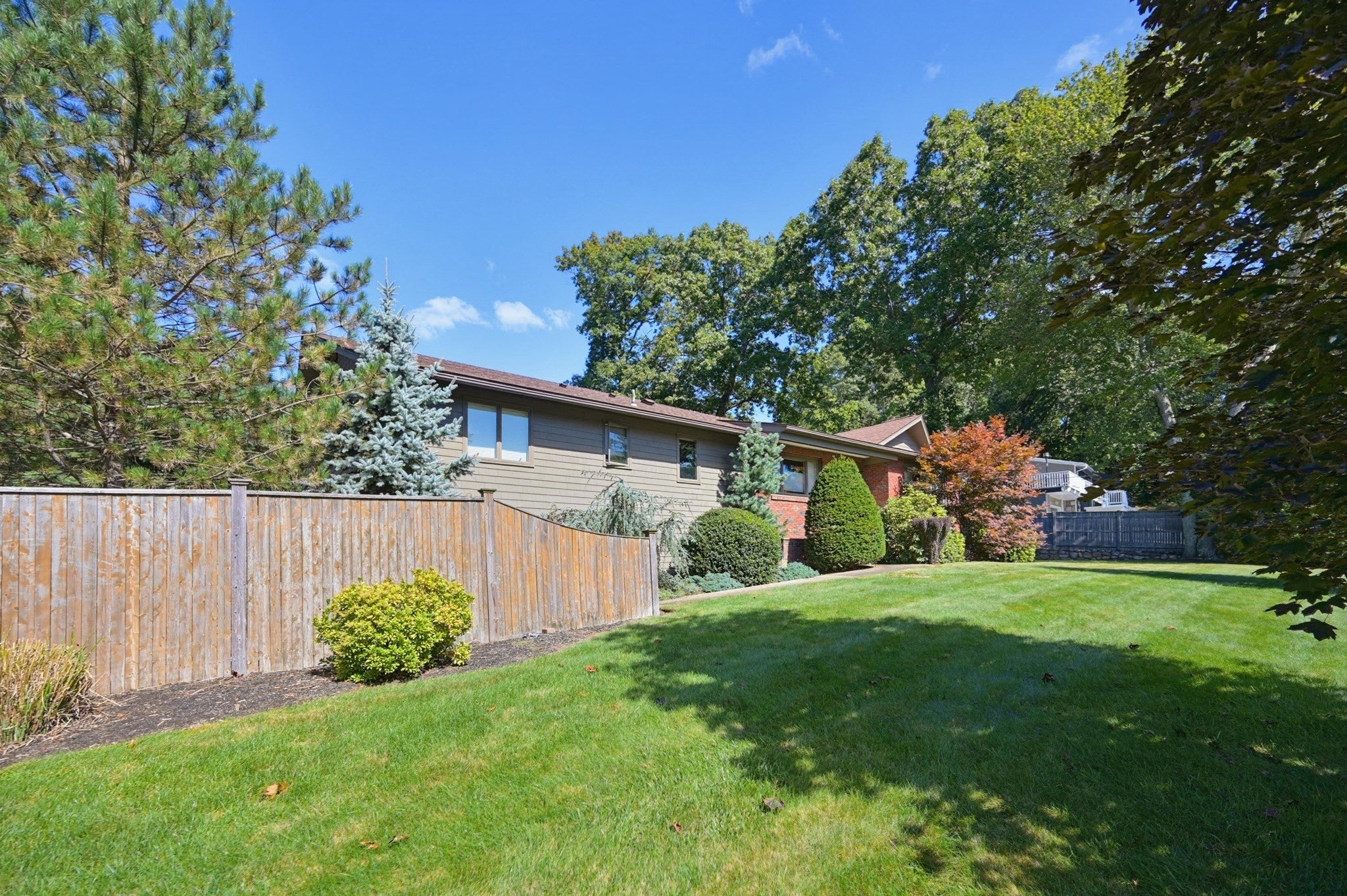 29 Sayles Hill Rd, Lincoln, RI, 29 Sayles Hill Rd, Lincoln, RI Photo #3