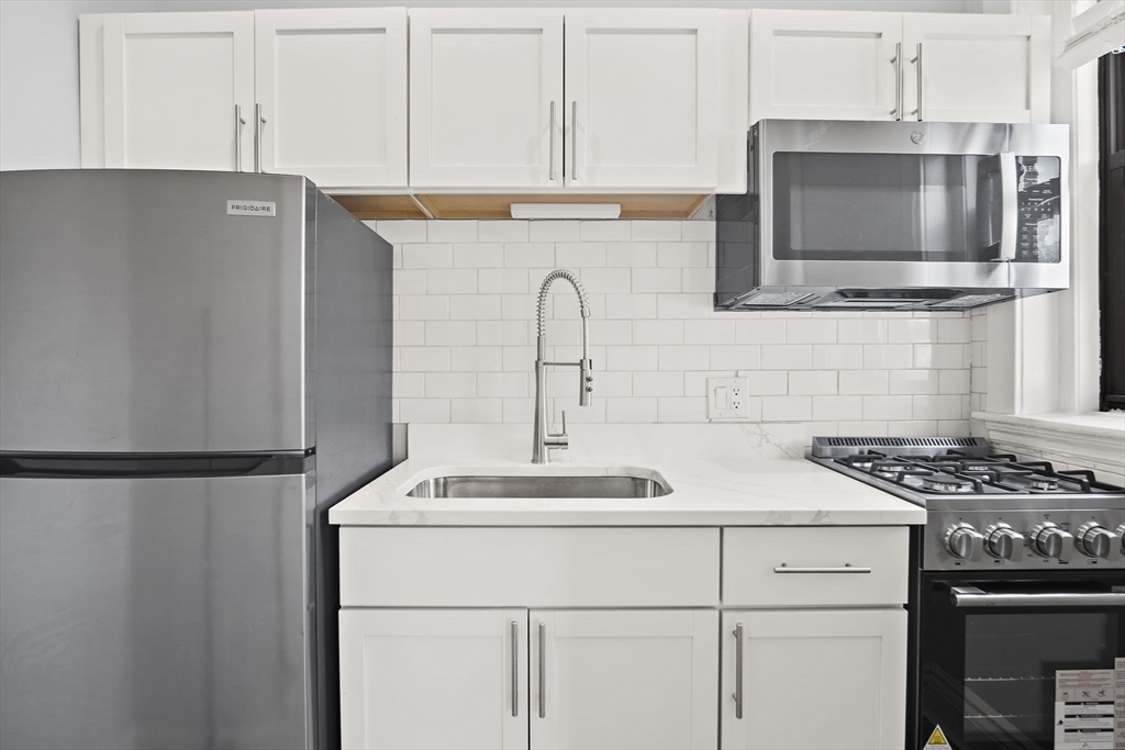 285 Lynn Shore Dr 508