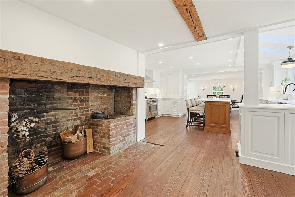 122 Great Plain Ave