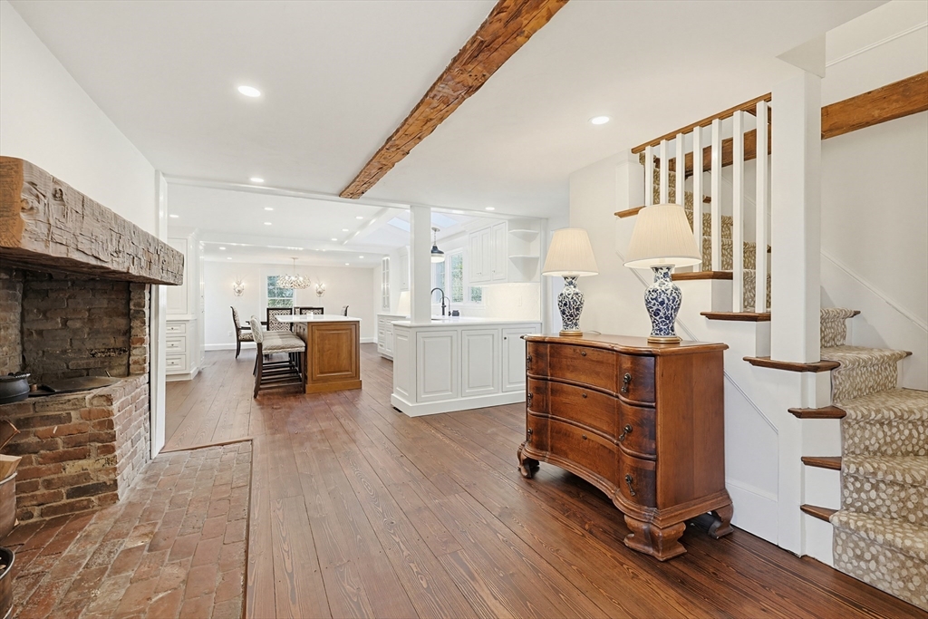 122 Great Plain Ave