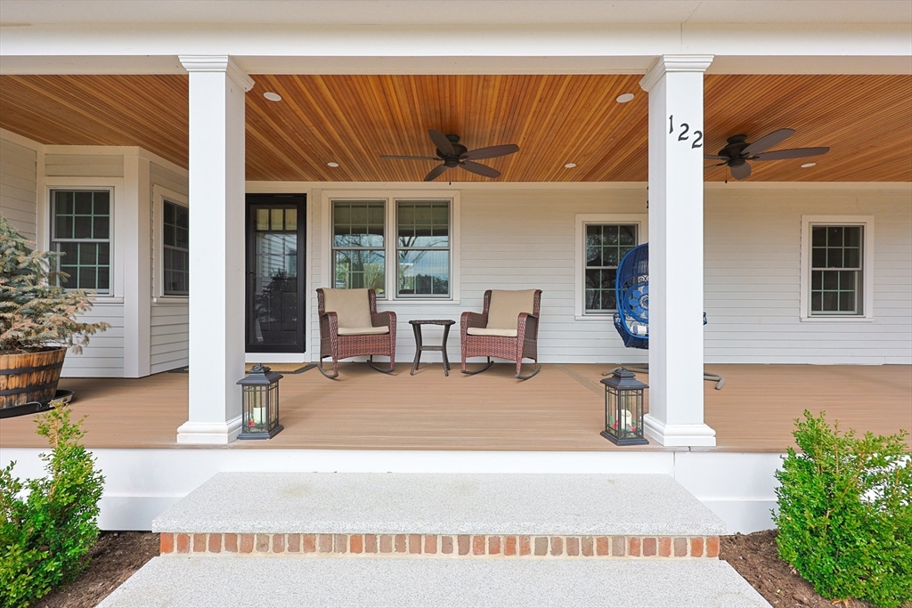122 Great Plain Ave