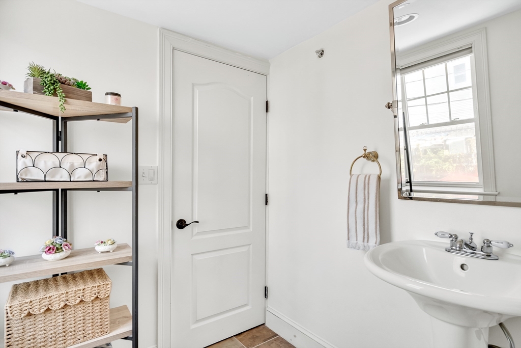 27 Parker St #2, Boston, MA Photo #21