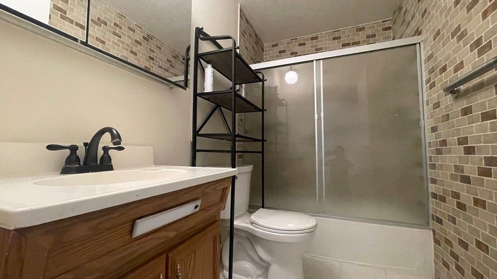 3 Shadowbrook Ln #25, Milford, MA, 3 Shadowbrook Ln #25, Milford, MA Photo #14