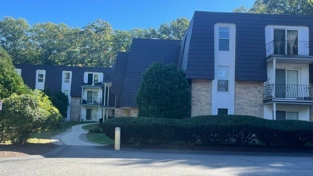 3 Shadowbrook Ln 25