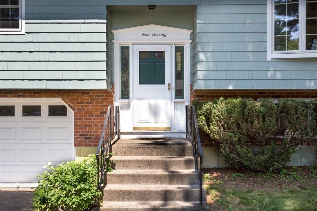 170 David Rd, Franklin, MA, 170 David Rd, Franklin, MA Photo #2